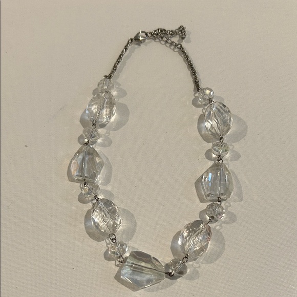 Elegant Chunky Clear Faceted Crystal with Silver Tone Necklace